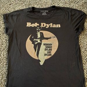 Graphic tee